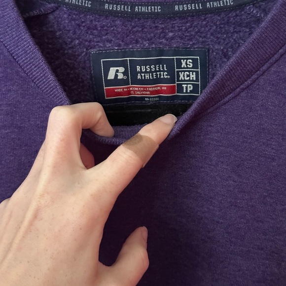 Russell Athletic Thick Purple Longsleeve Pullover Crewneck Sweatshirt size XS - Picture 4 of 5
